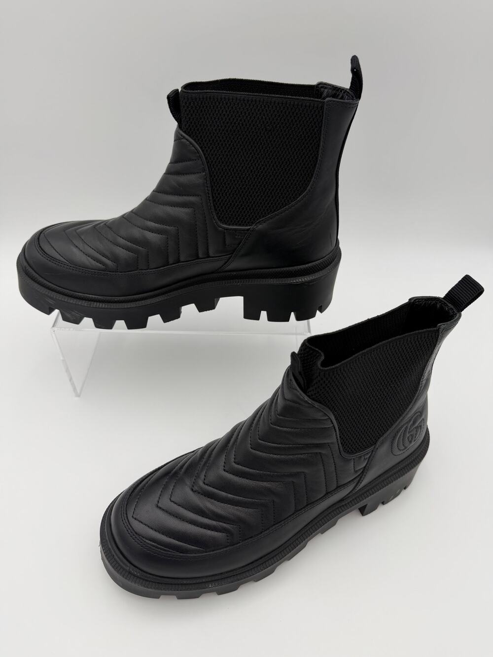 Gucci GG Marmont Matelassé Chelsea Boots Triple Black Leather Size 38 / 8